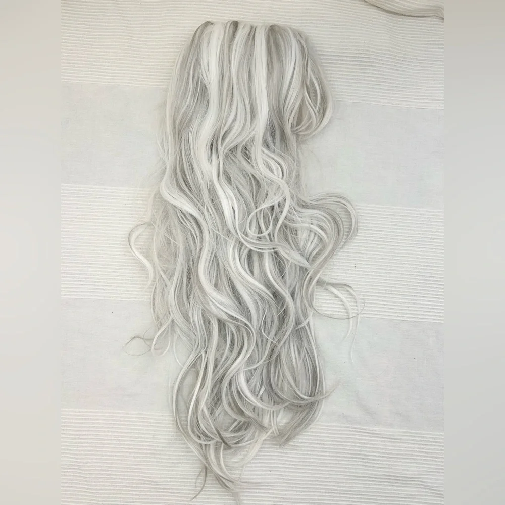 California Costumes Long Silver Wig - Picture 6 of 16